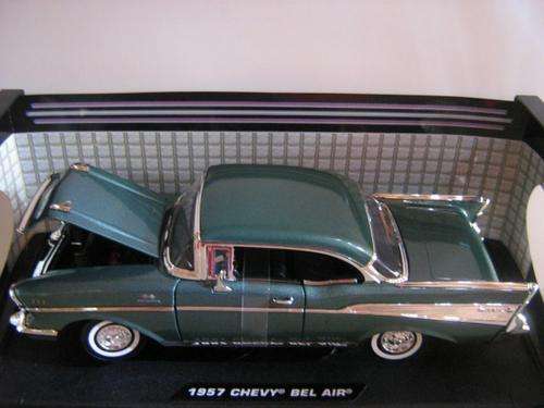 Chevy Bel Air 1957 (Scale 1/18) by MOTOR MAX (American Classics)