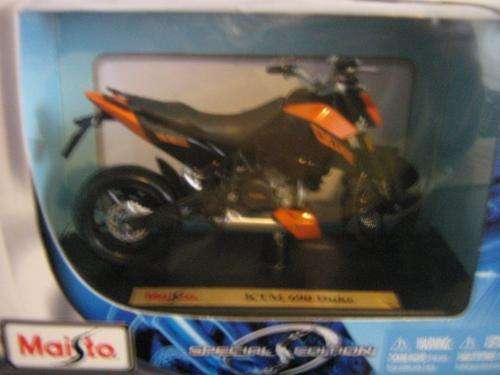 KTM 690 Duke (Scale 1/18) by Maisto