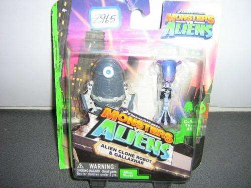 MONSTER vs ALIENS - Alien Clone Robot & Callaxhar
