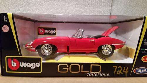 Die Cast - Jaguar "E" Cabriolet 1961 by Bburago Gold Collezione (Scale 1/18)