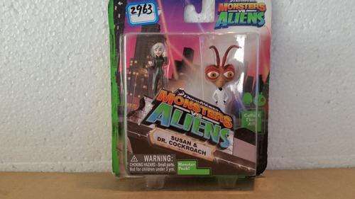 MONSTER vs ALIENS - Susan & DR. Cockroach