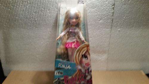 BRATZ Xpress it! The ONLY Girls with a Passion for Fashion' - Rina