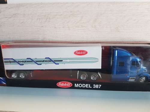 Peterbilt Model 387