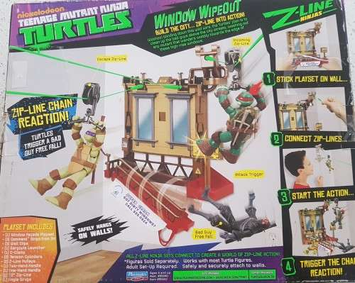 Teenage Mutant Ninja Turtles - Zip-Line Action from Wall to Wall