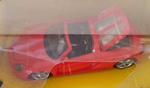 Porsche Carrera GT ( Die-cast 1:24 Scale) by MSZ