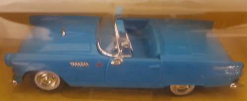 Ford Thunderbird (Scale 1:43) by Road Signature