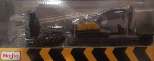 Volvo FH16 with Volvo EC220E Escavator with Bucket (Scale 1:87) by Maisto