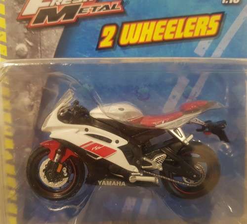 Yamaha (Scale 1:18) by Maisto