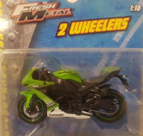 Kawasaki Ninja (Scale 1:18) by maisto