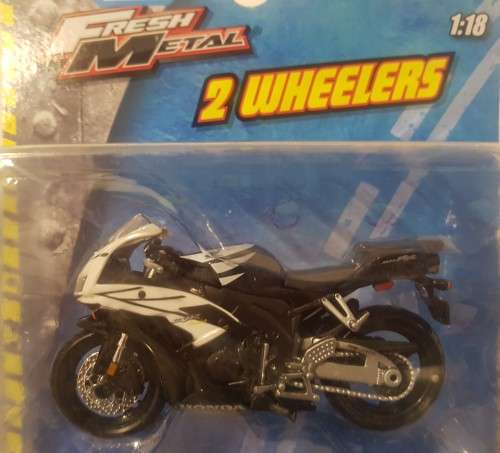 Honda (Scale 1:18) by Maisto