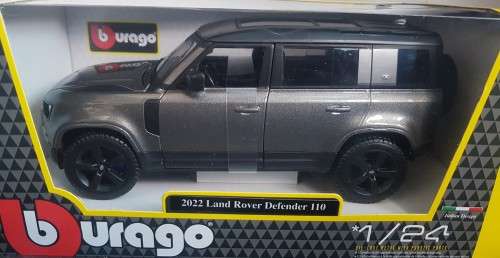 2022 Land Rover Defender 110 (Scale 1:24 ) by Bburago