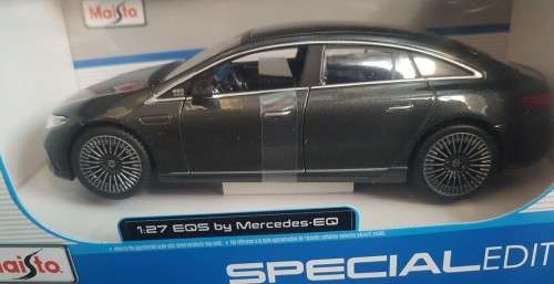 Mercedes EQS (Scale 1:27) by Maisto