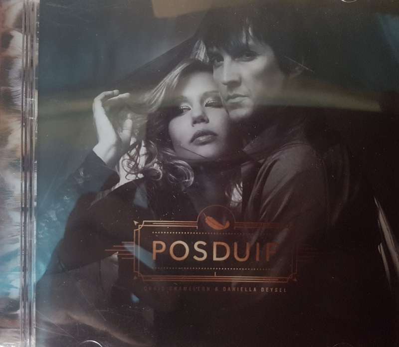 Chris Chemeleon/Daniella Dysel - Posduif