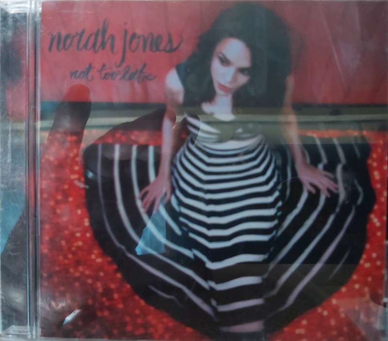 Norah Jones - Not too Late