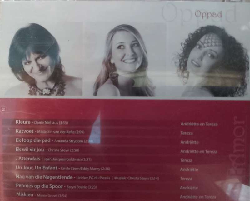 Elle Amor - Oppad