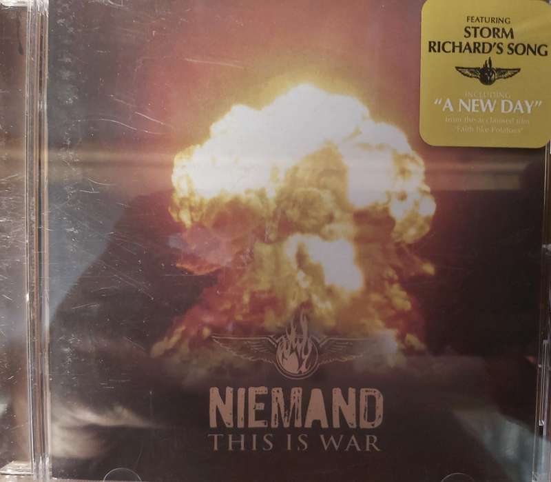 Niemand - This is War