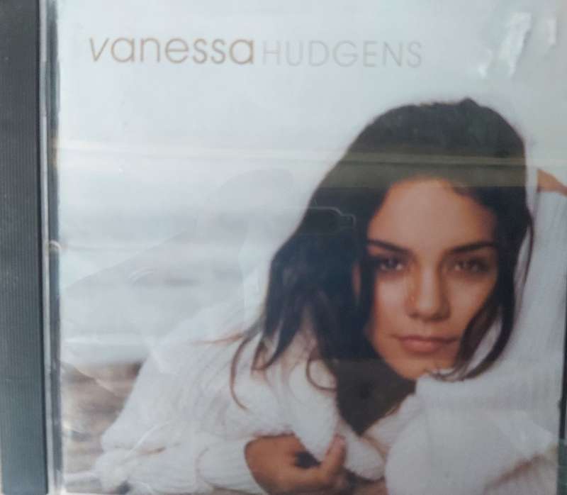 Vanessa Hudgens - V