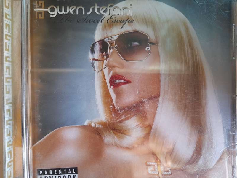 Gwen Stefani - The Sweet Escape