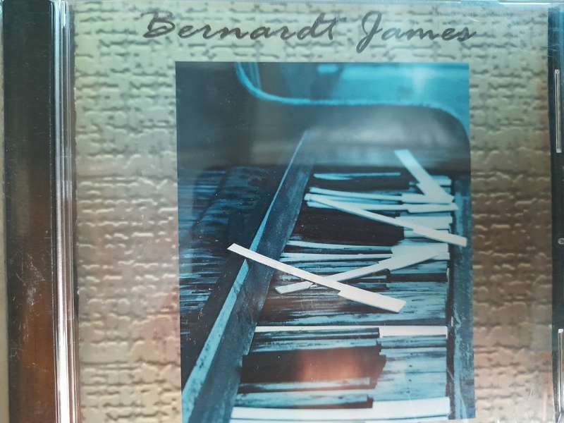 Bernardt James - Never saw Blue like that