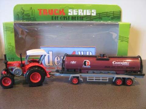 Auction: Farm Tracktor & Trailer 1:72 scale