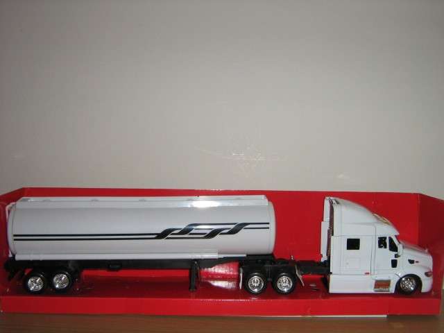 Auction: Peterbilt 387 Tanker Truck (1) (Scale 1/43) By NewRay