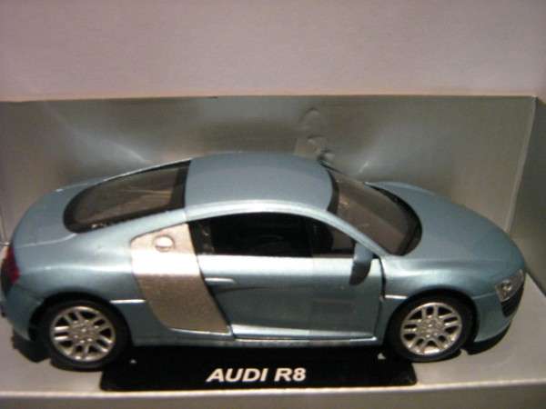 Auction: Audi R8 - Scale 1/32 -Die Cast