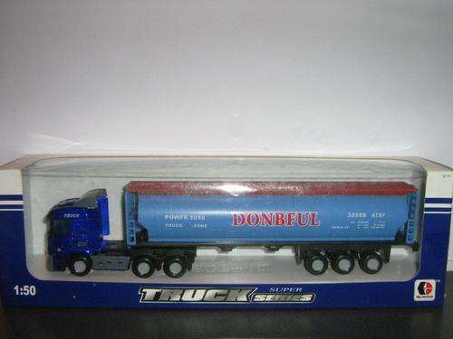 AUCTION : Truck with Tanker Trailer (Scale 1/50)