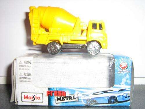 Concrete Mixer by Maisto Fresh METAL