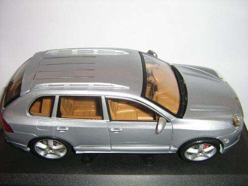 Cayenne Turbo Custom Tailored by Porsche Exclusive (Scale 1/18) - by Maisto Special Edition