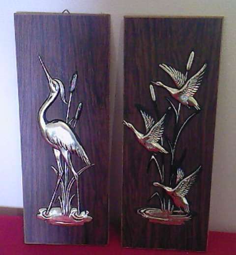 Birds setting with wood backing