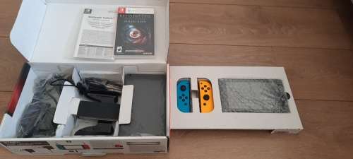Nintendo Switch V1 Neon Blue/Orange + 128GB Memory Card + 1 Game