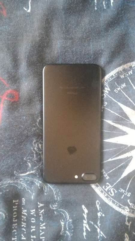Selling an Iphone 7 plus 128 GB