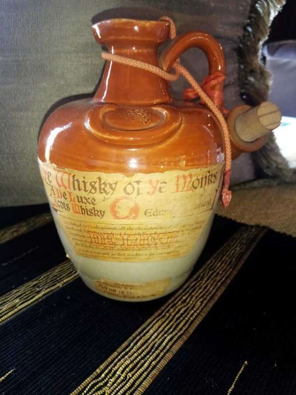 Ye Monks Ye Whisky of Ye Monks de Luxe (Ceramic Jug) nearly 50 years old 2 Available