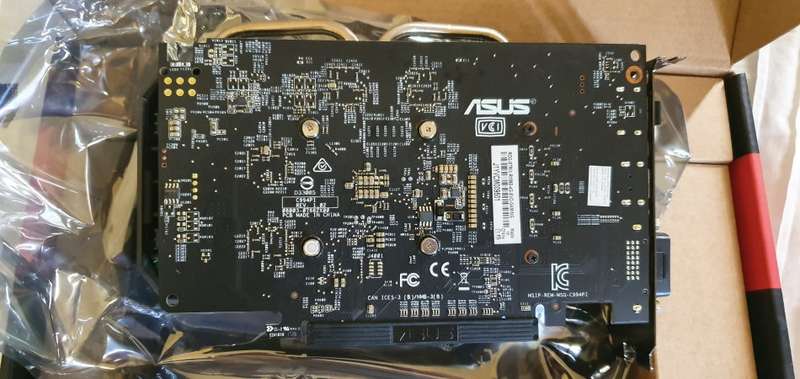 AMD Radeon RX560 ROG Strix 4G
