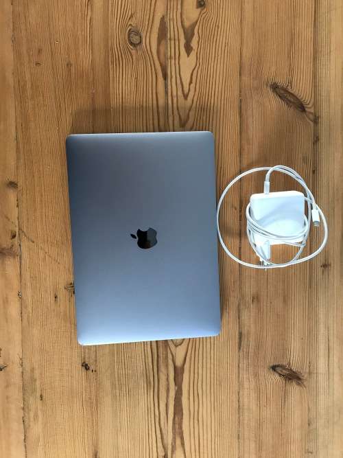 Apple Macbook Pro - 13 inch - 2017 - Touchbar - Space Grey - 256GB