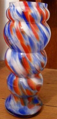 Murano studio glass. Jitter bug blue and white and red. No damage 21cm tall.