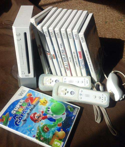 Nintendo Wii game consol, 10 games, two remote controls and nunchuck. Great condition.