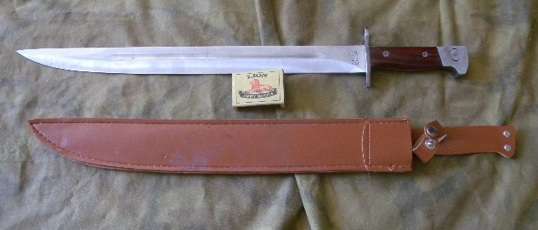 Bayonet. Looks like a copy of the 1907. 40cm Blade and marked AK47, but i doubt it.