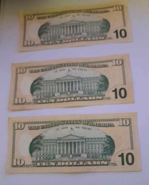 3 x 10 Dollar notes