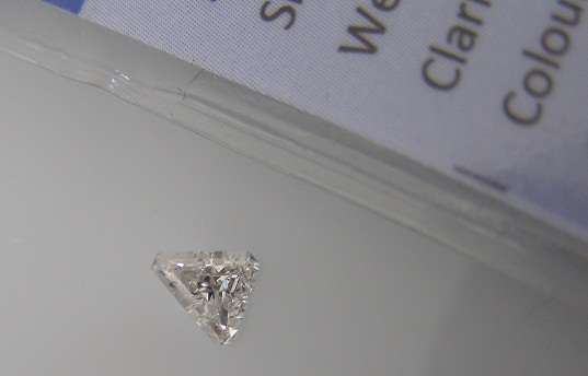 TRIANGLE DIAMOND - 0.34 CARAT