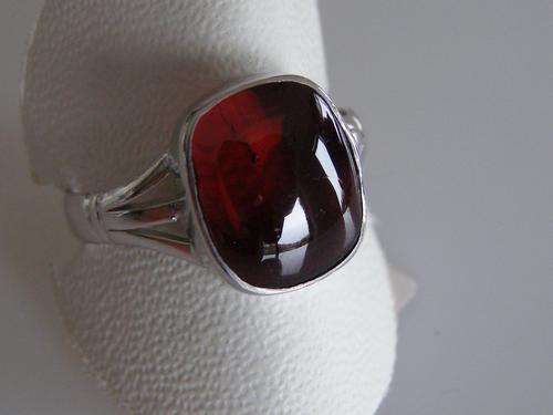 STERLING SILVER RED GARNET RING