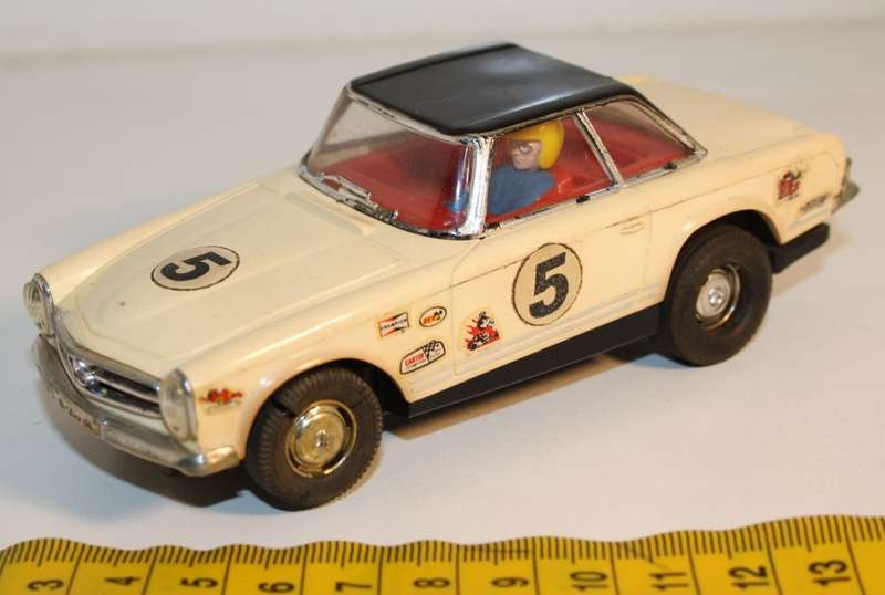 Vintage Scalextric Mercedes 250SL (made in Spain) REF. C-32