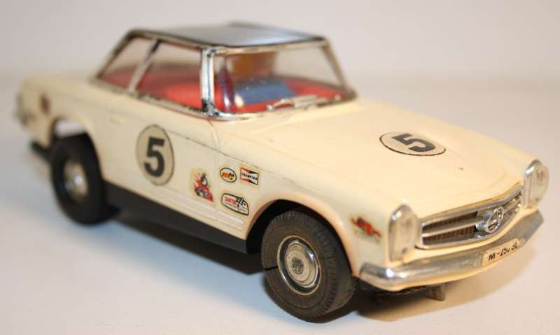Vintage Scalextric Mercedes 250SL (made in Spain) REF. C-32