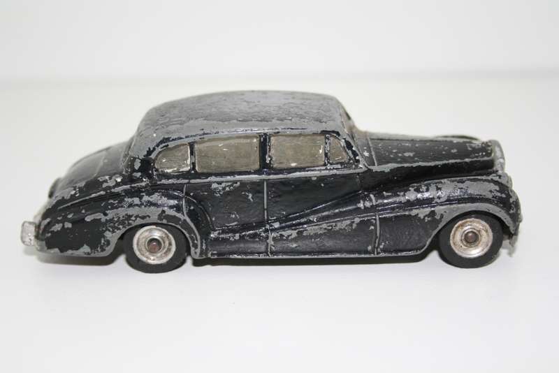 Original Vintage DINKY Rolls-Royce Silver Wraith 150