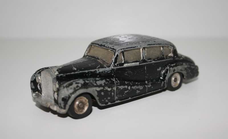 Original Vintage DINKY Rolls-Royce Silver Wraith 150