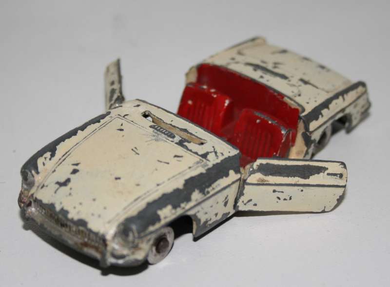 Original Vintage DINKY MG B 113