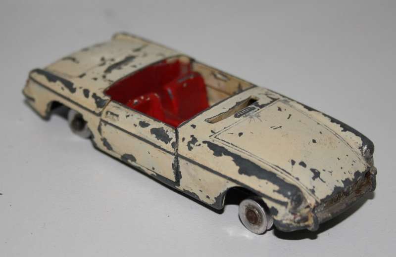 Original Vintage DINKY MG B 113