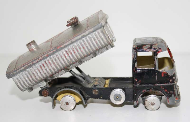 CORGI  E.R.F. Cement Truck model 64 Original Vintage (Made in GT. Britain)
