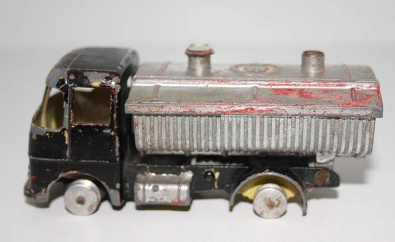 CORGI  E.R.F. Cement Truck model 64 Original Vintage (Made in GT. Britain)