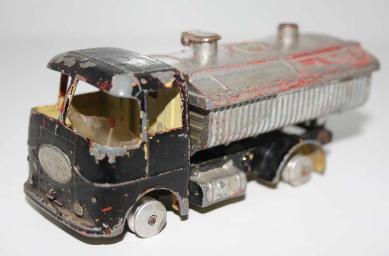 CORGI  E.R.F. Cement Truck model 64 Original Vintage (Made in GT. Britain)
